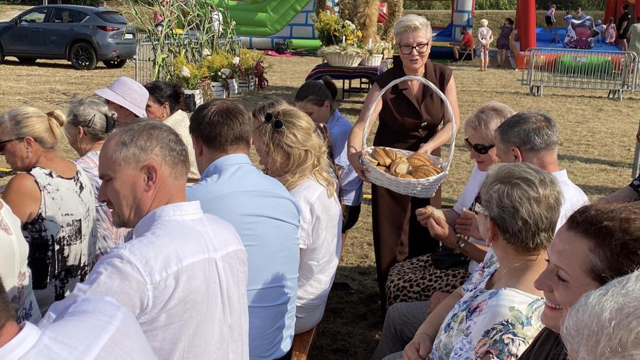 Dożynki gminne w Starej Kornicy. Rolnicy podsumowali trudny rok