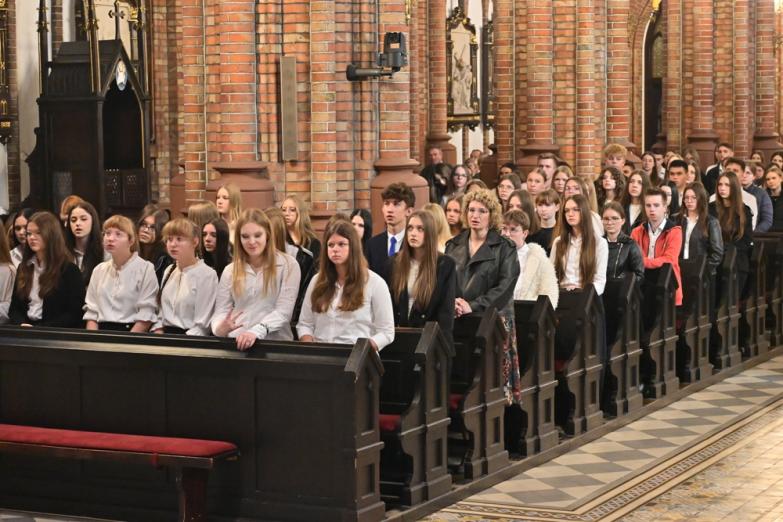 Bp Suchodolski: przyjście do „katolika” oznacza przyjęcie zaproszenia do ewangelizacji